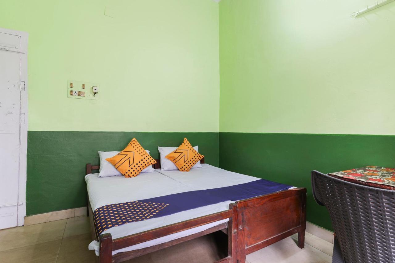 Spot On 68111 Jeena Motels Kollam Exterior photo